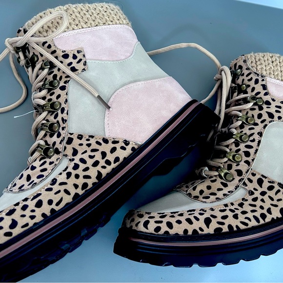 Leopard print leather laced up boots with cowboy style square toe boots size 8 - Picture 6 of 15